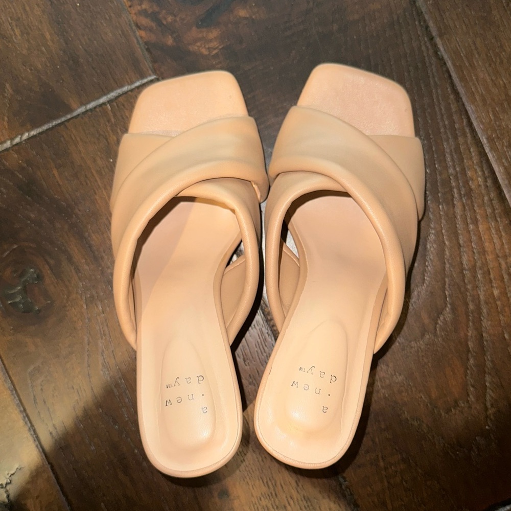 Women’s Nude Heels